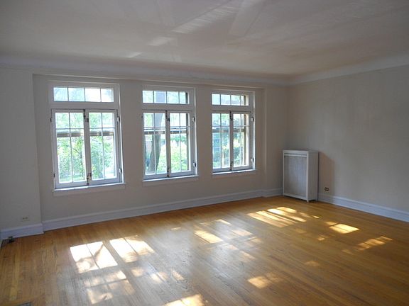 3rd image of 6117 N Fairfield Ave #2