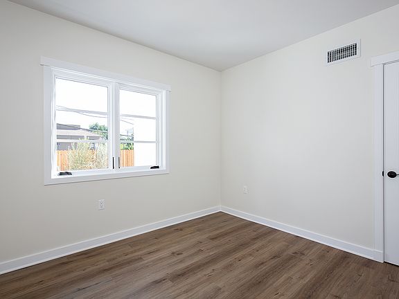 4th image of 1611 Spruce St Unit B