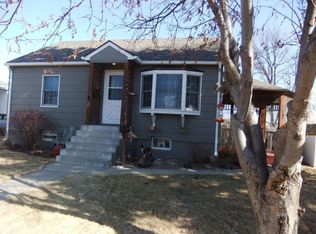 1402 E Ames Wye Ave, Glendive, MT 59330