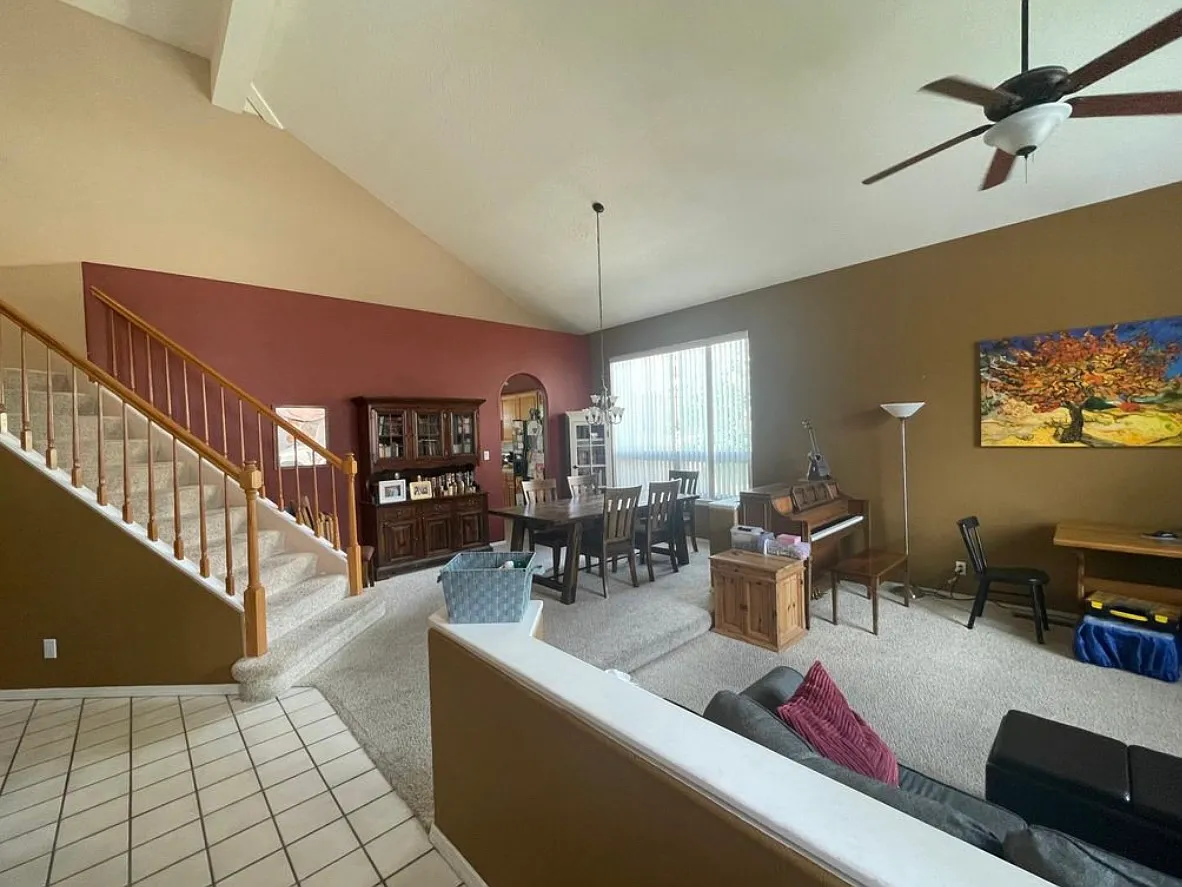 4 bed, 2750 sqft, $3,400 — Photo 3