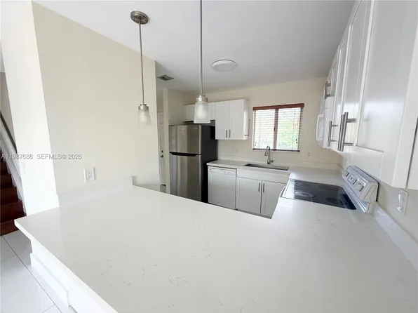 6205 Kendale Lakes Cir #288, Miami, FL 33183