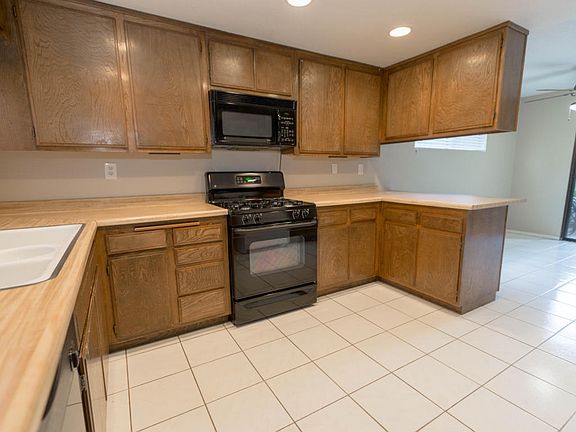 5th image of 150 Jeranios Ct