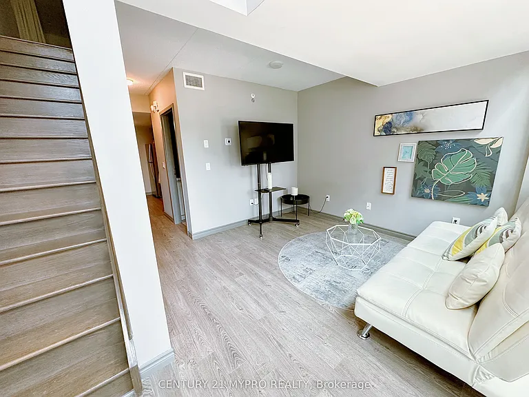 321 Spruce St #706 — Photo 8