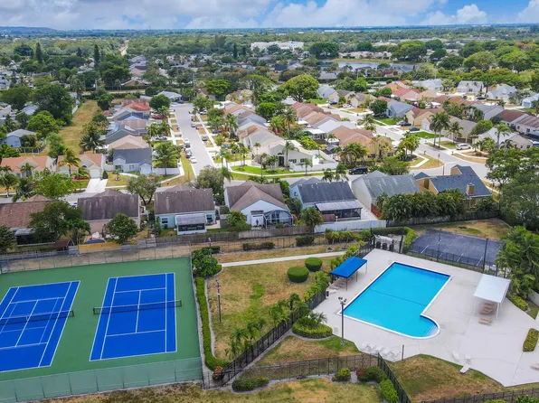 23157 Bentley Pl, Boca Raton, FL 33433