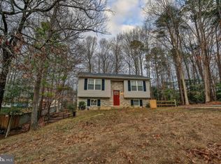 790 Lazy River Rd, Lusby, MD 20657