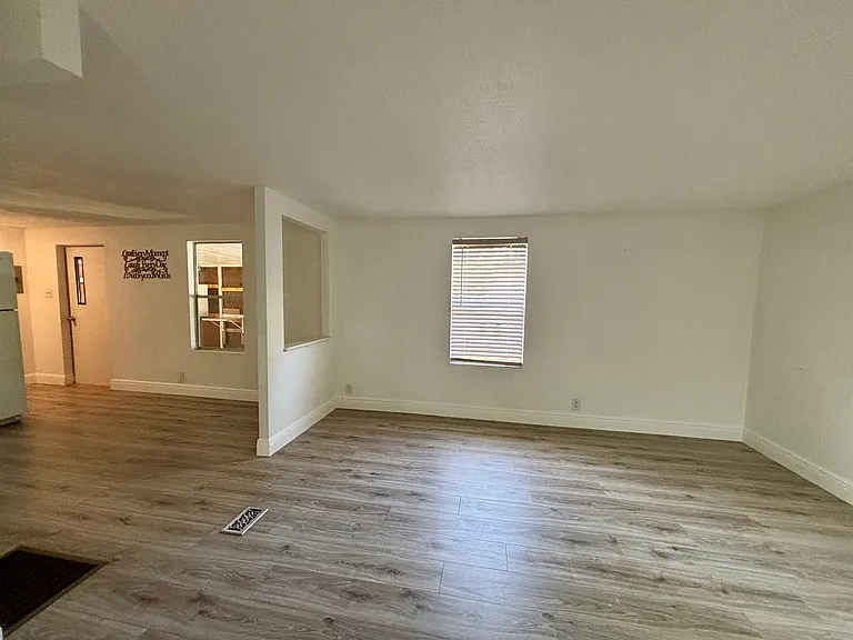 3384 Memory Ln — Photo 11