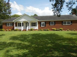 50 1st St, Smithfield, NC 27577