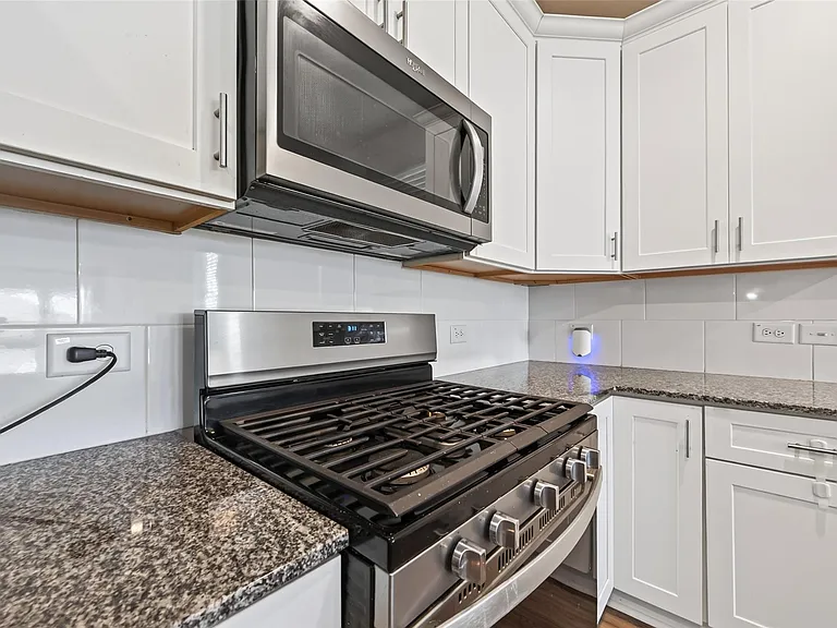 8111 Star Terrace Dr — Photo 9