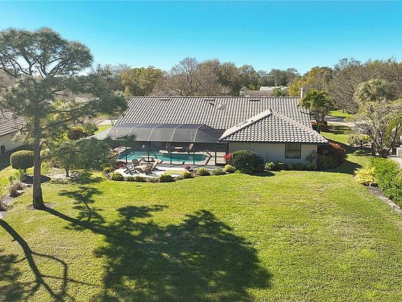 4th image of 208 Silverado DR