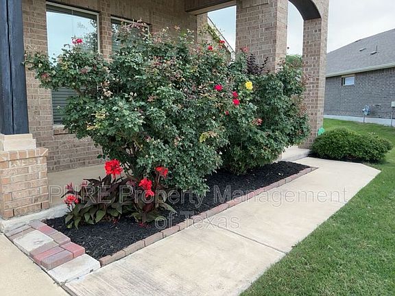 2nd image of 1019 Granbury Cv