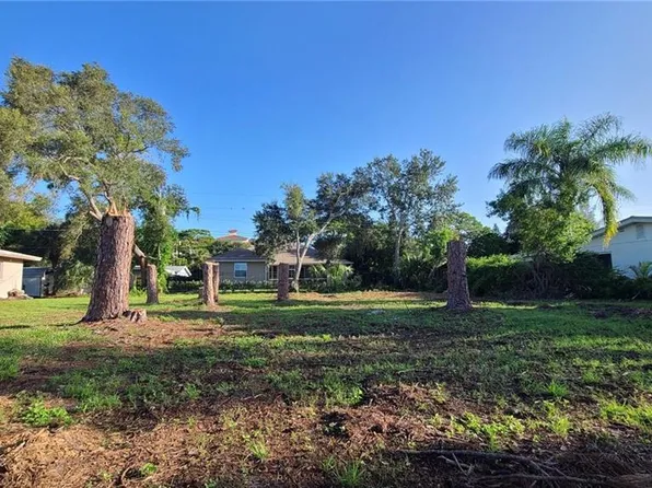 Aurora St, Venice, FL 34285