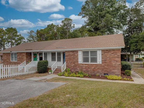 587 Nina Place, Wilmington, NC 28412