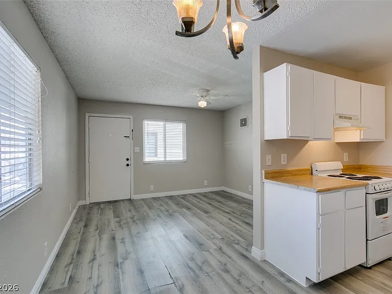 5806 Dodd St #D — Photo 14