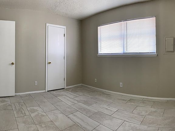 2nd image of 3605 Sheridan St #F