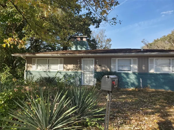 44 Circle Dr, East Saint Louis, IL 62203