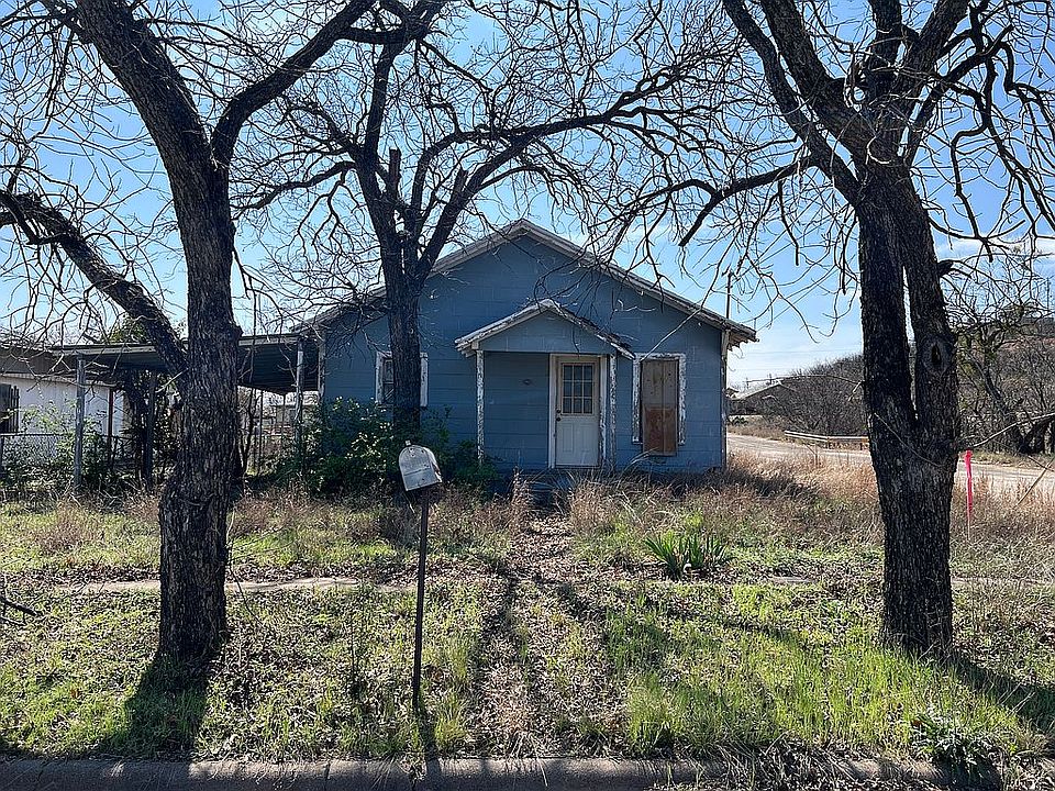 1st image of 913 W Mesquite St