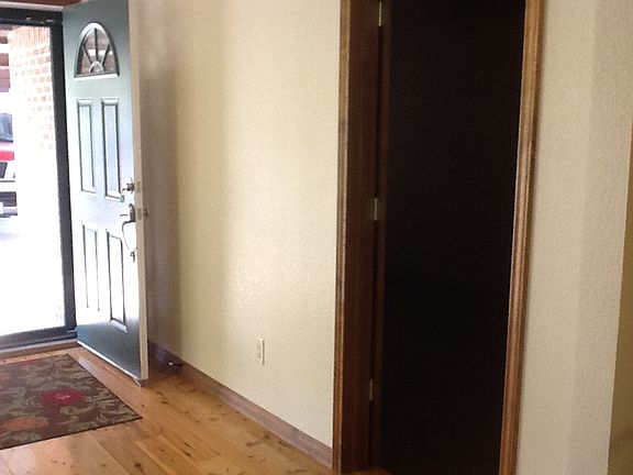 4th image of 720 Coates Dr