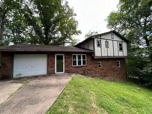 4208 Pine Terrace Dr, Ashland, KY 41102