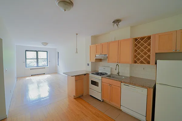 Rented by 620 MGMT | media 10