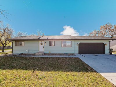 519 10th Ave E, West Fargo, ND, 58078