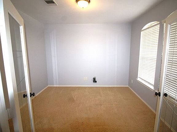 4th image of 6707 Rosita Oak Dr