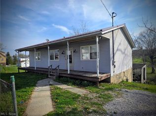 221 S Stout St, Harrisville, WV