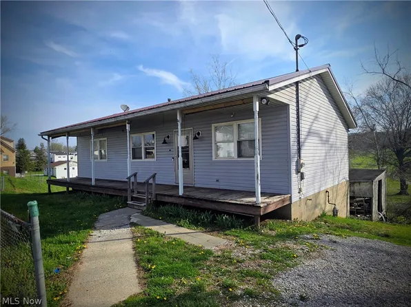 221 S Stout St, Harrisville, WV 26362