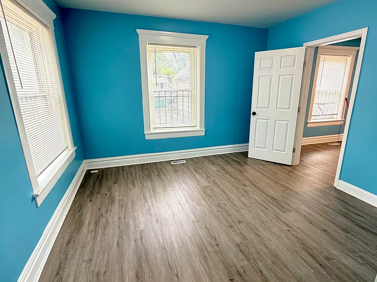 320 Indiana Ave #1 — Photo 3