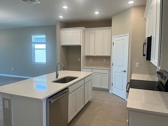 Solana new construction quick move-in 12641 Kelly Ann Loop at Pinecone Reserve in Brooksville, FL by