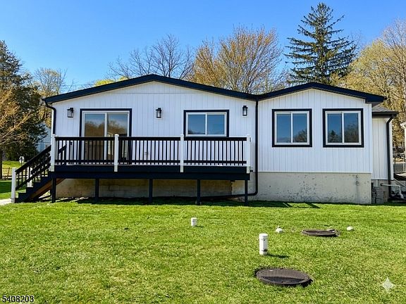 2nd image of 502 Otterhole Rd