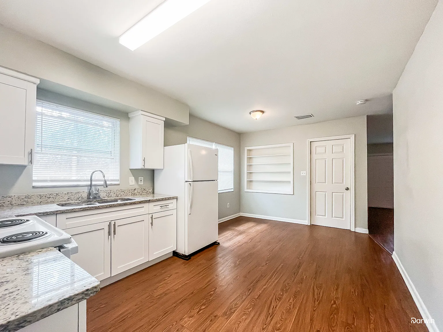 4 bed, 1.5 bath, 1150 sqft, $1,975 — Photo 3