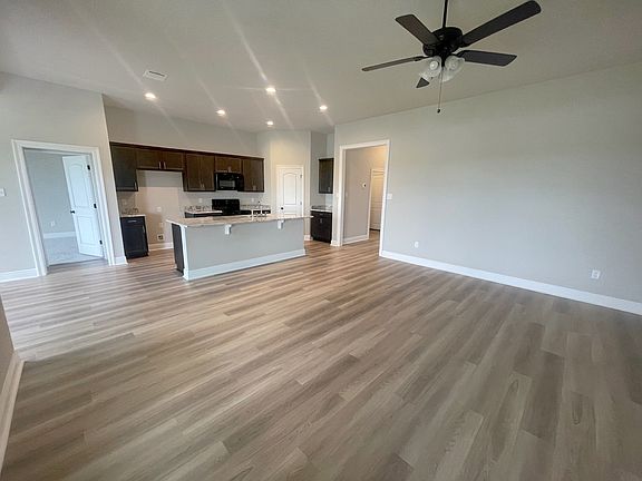 Trillium IV B - Living - DSLD Homes