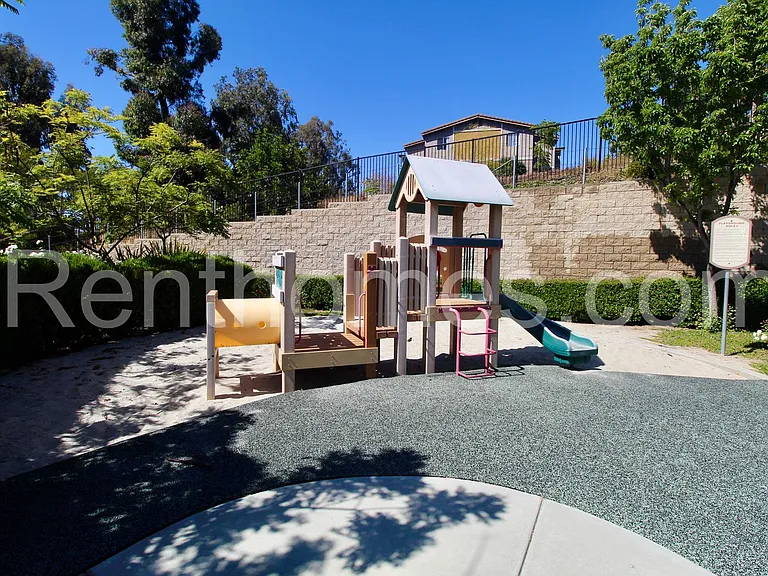 314 Borden Rd — Photo 17