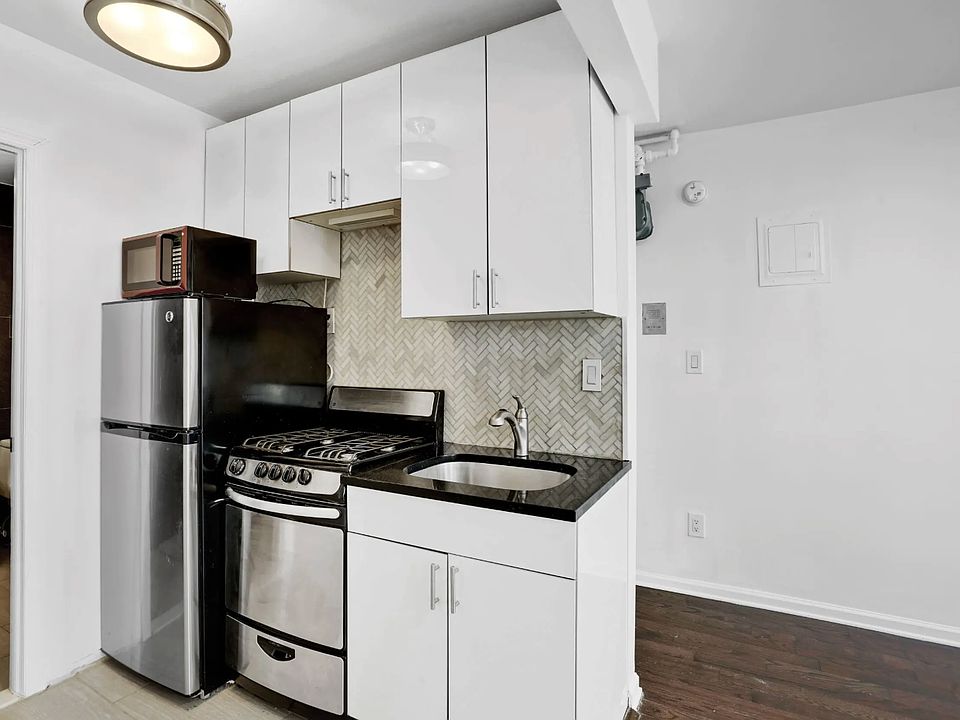 1st image of 534 E 14th St APT 12