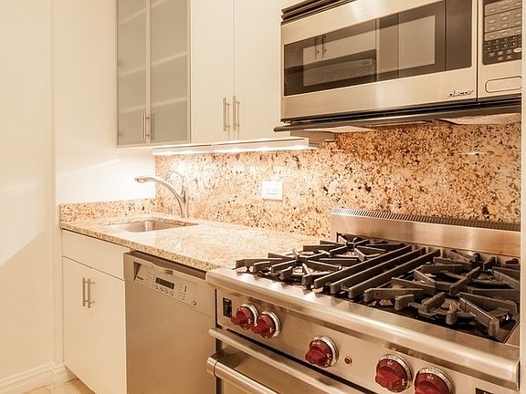 3rd image of 201 E 87th St APT 15A