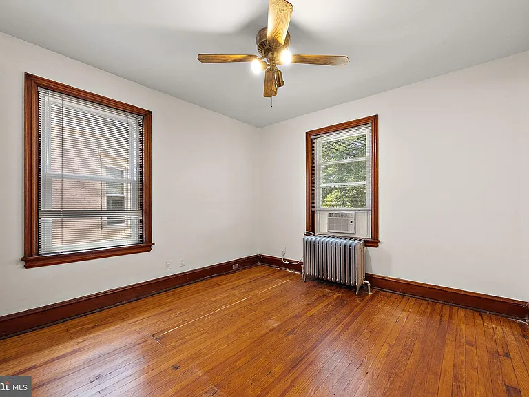 409 W 20th St #2 — Photo 5