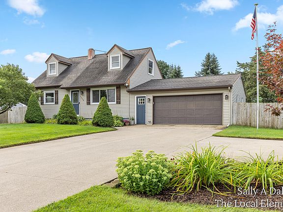 2nd image of 1712 Joan Ct