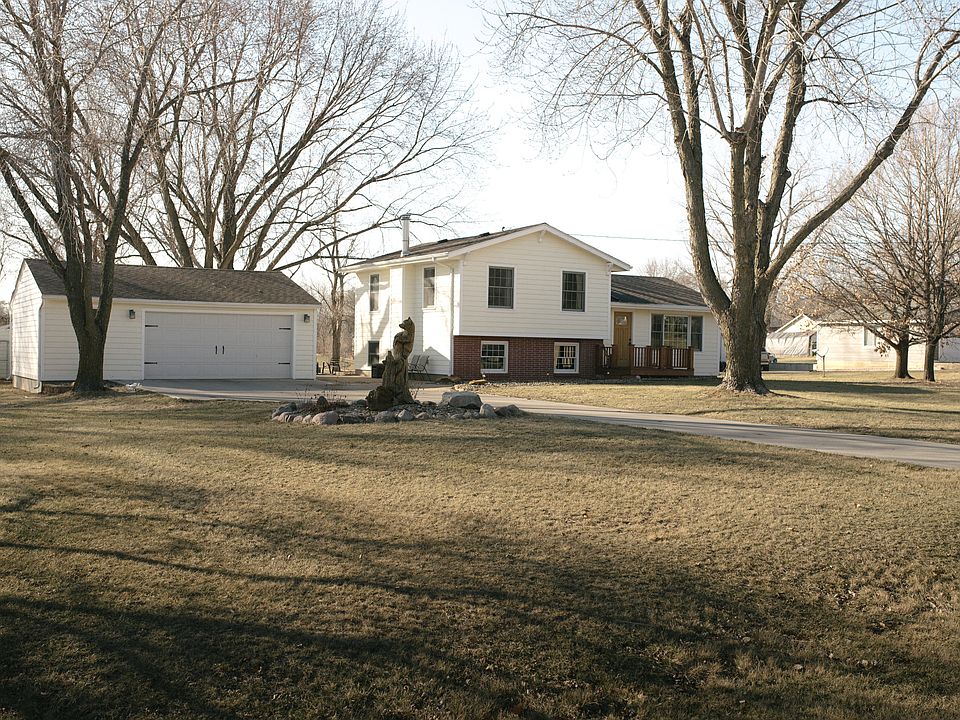 1st image of 512 N 6th St