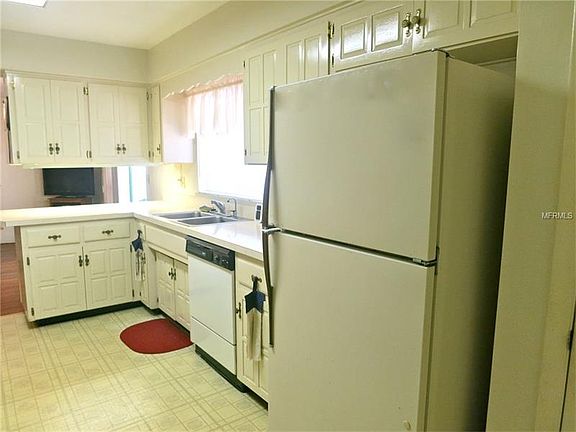 5th image of 412 Durrell Cir
