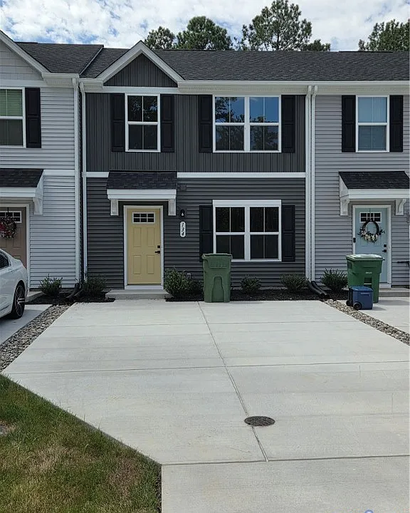 134 Packett Ct