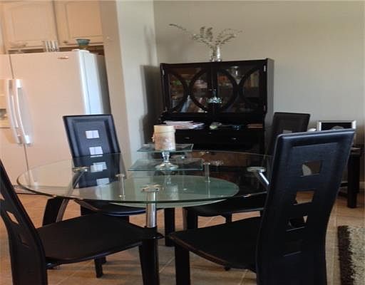 4th image of 1515 E Beach Blvd