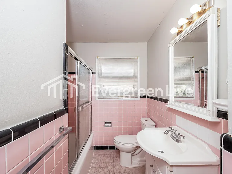 2708 7th St NE — Photo 14