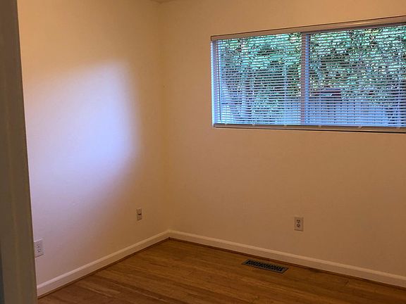 1st bedroom