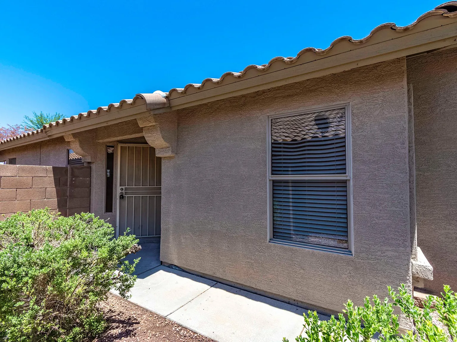 3 bed, 1668 sqft, $2,000 — Photo 4