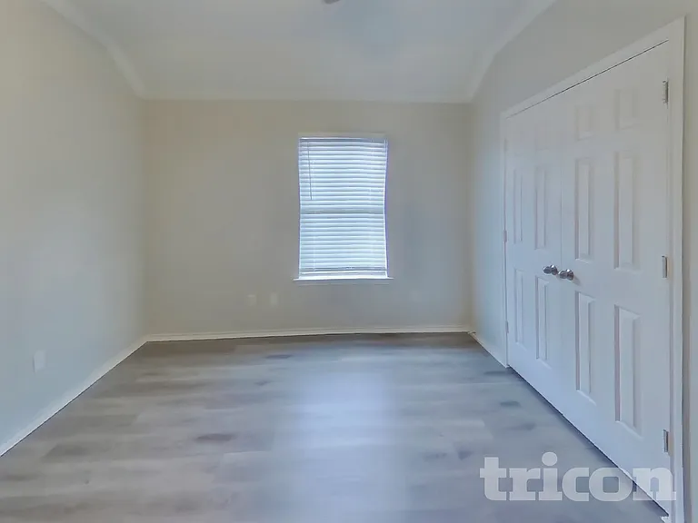1630 Emily Ln — Photo 12