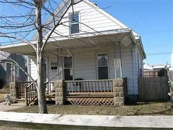1711 Tennessee St photo 1
