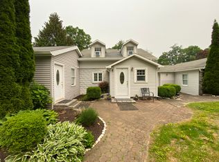 (Undisclosed Address), New Fairfield, CT 06812