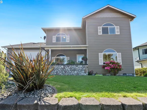 2062 Ash St, North Bend, OR 97459