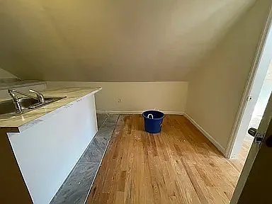 81 Goldsmith Ave #C Photo 1