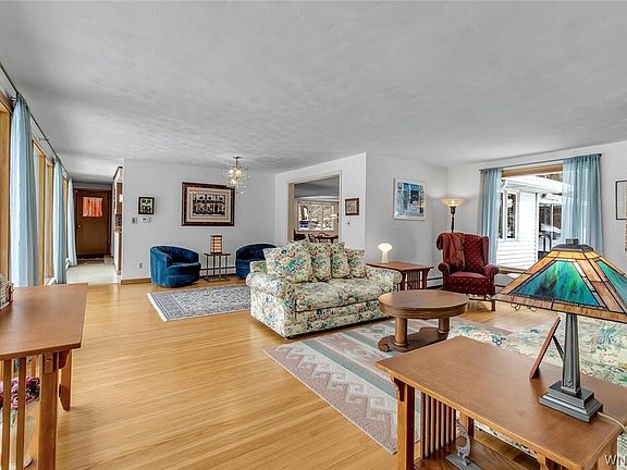 2nd image of 10805 Boyd Dr